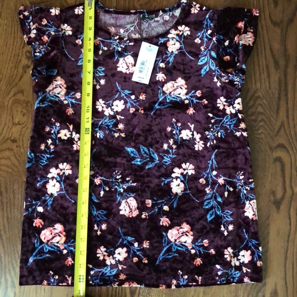 🎊HOST PICK🎊a.n.a Velvet Ruffle Tee - Picture 4 of 6